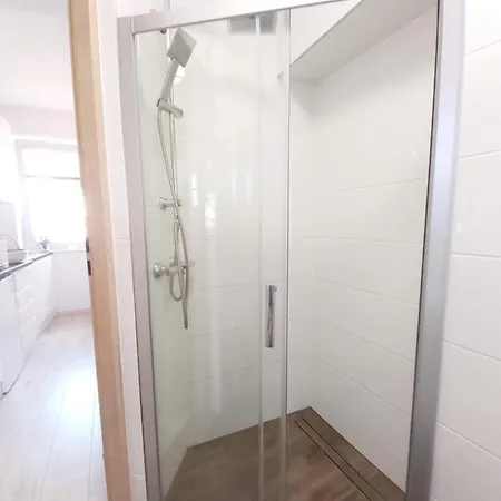 Calkowicie Odnowiona Kawalerka - Czystosc, Cisza, Spokoj Apartment