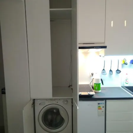 Calkowicie Odnowiona Kawalerka - Czystosc, Cisza, Spokoj Apartment *